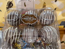 Load image into Gallery viewer, Ralph&#39;s Chocolate Delights Hot Chocolate Bomb Gift Set 6 pack *Gourmet Large Hot Chocolate Bombs Ingredients Premium Ghirardelli Chocolate, Marshmallows, Sprinkles, Chocolate Hot Chocolate Mix, hot cocoa bombs for Halloween, Thanksgiving, Christmas, Holidays, Dessert, parties, Weddings, events and Winter drink or beverage

