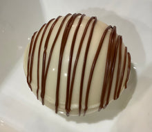 Load image into Gallery viewer, Ralph's Chocolate Delights White Chocolate Hot Chocolate Bomb *Gourmet Large Hot Chocolate Bombs Ingredients Premium Ghirardelli White Chocolate Marshmallows White Hot Chocolate Mix, hot cocoa bombs for Christmas, Holidays and Winter drink or beverage, Dessert