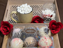 Load image into Gallery viewer, Ralph&#39;s Chocolate Delights Hot Chocolate Bomb Gift Set 6 pack *Gourmet Large Hot Chocolate Bombs Ingredients Premium Ghirardelli Chocolate, Marshmallows, Sprinkles, Chocolate Hot Chocolate Mix, hot cocoa bombs for Halloween, Thanksgiving, Christmas, Holidays, Dessert, parties, Weddings, events and Winter drink or beverage

